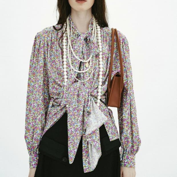 문스워드 플로럴 타이 블라우스 새상품