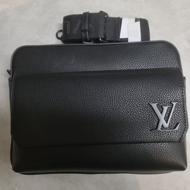 (새상품)루이비통 패스트라인 메신저 크로스