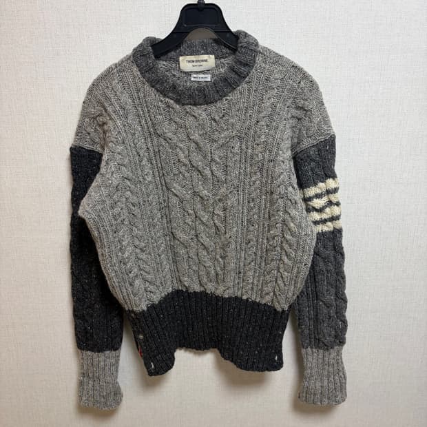 톰브라운 모헤어 사선완장 니트