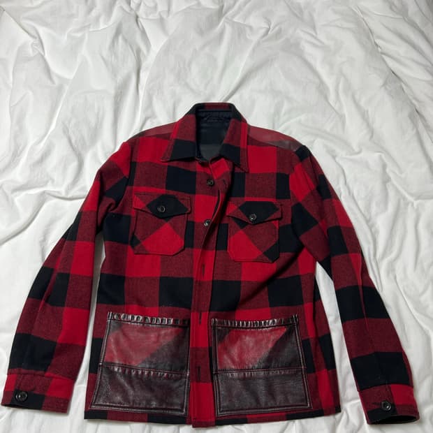 마르지엘라 버팔로 패턴 셔츠형 자켓 입니다.