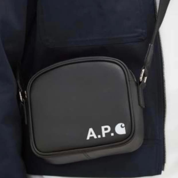 a.pc x carhartt 콜라보 미니백