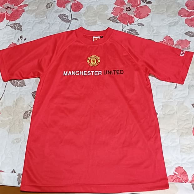 맨체스터 반팔 실측100 가슴52 기장71