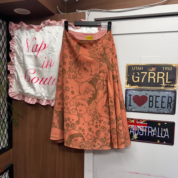 Coral Brown Drawing Pleated Long Skirt