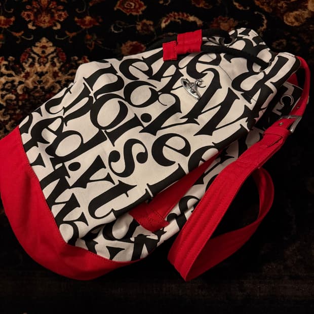 정품 비비안웨스트우드 크로스백