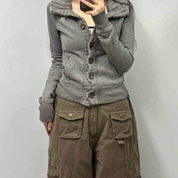 아베크롬비 y2k 와투케 그레이 버튼 가디건