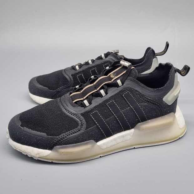 아디다스 NMD V3 여성운동화235