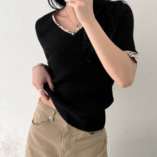 Burberry 버버리 런던 블랙컬러 골지 반팔 니트