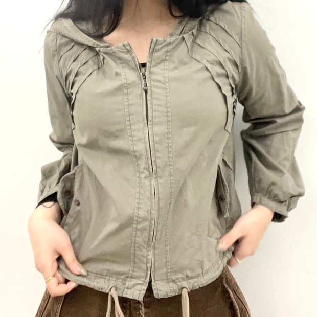 Khaki details hoodie jacket