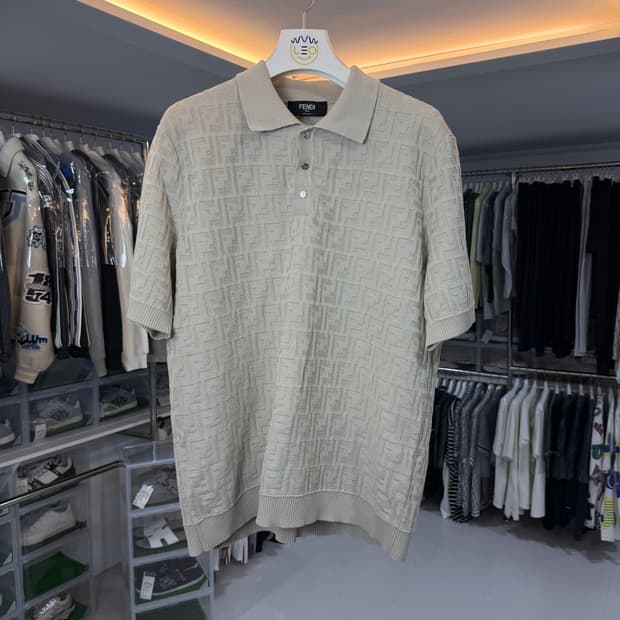 [리오브] 펜디 FF 베이지 폴로 카라티셔츠