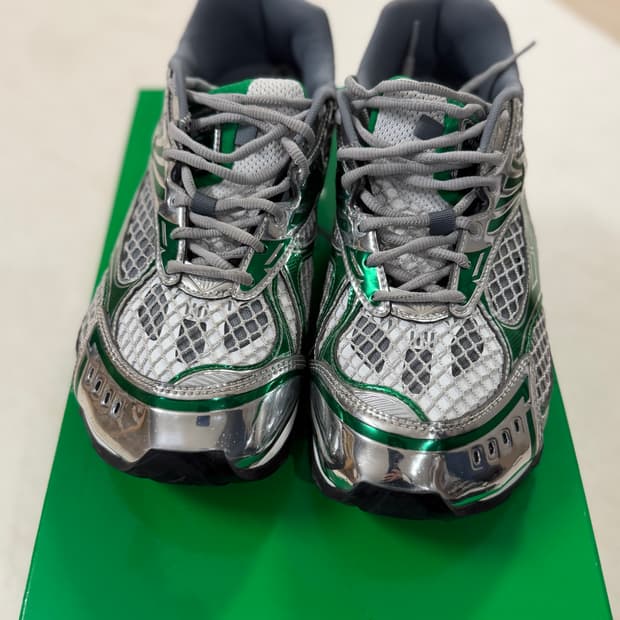 보테가베네타 오르빗 실버 패러킷 43sz