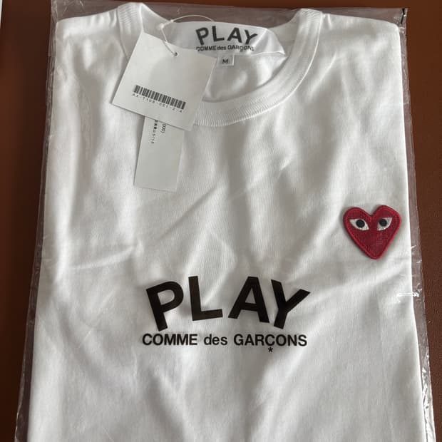 꼼데가르송 흰색 반팔 M 