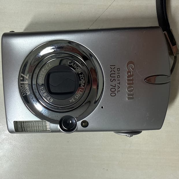 Canon digital ixus 700