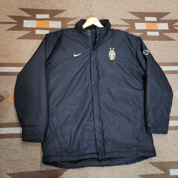 유벤투스 나이키 00s 패디드 미드필드 자켓 L 105
