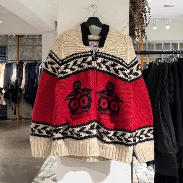 카나타 아이보리 레드 코위찬 후디 스웨터 집업
