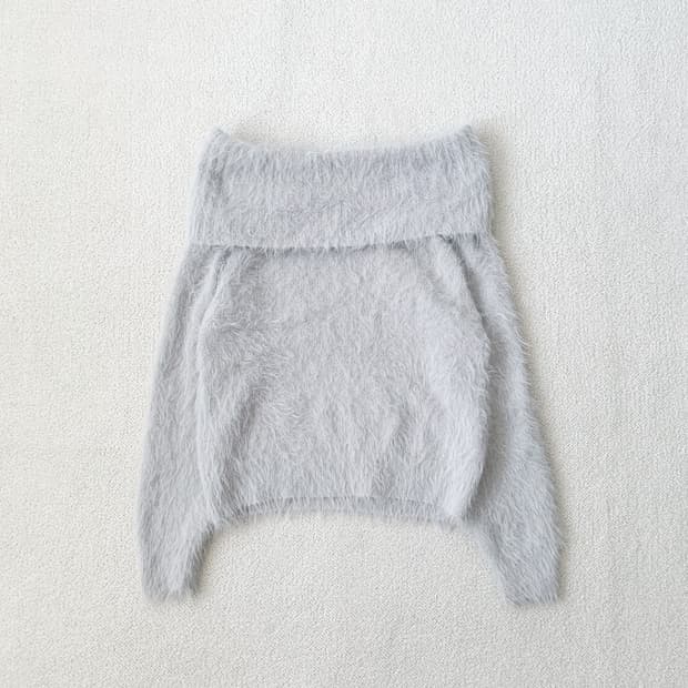 토끼그레이 헤어리 오프숄더 니트