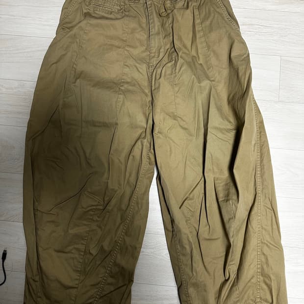 니들스 hd 팬츠 m사이즈 베이지