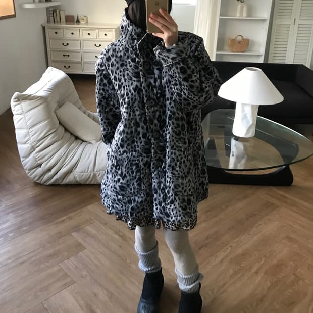 vintage leopard pattern jumper