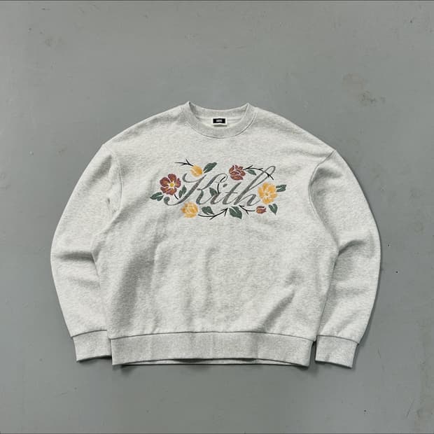 키스 24AW 플로랄 스크립 넬슨 크루넥
