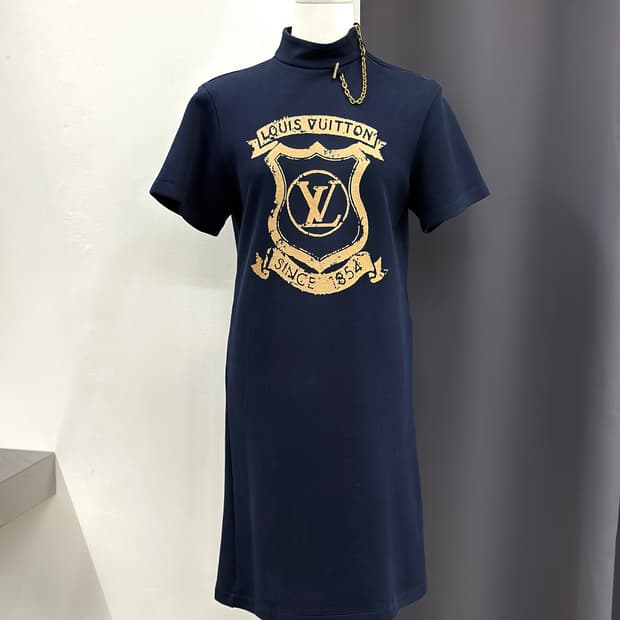 루이비통 LV 크레스트 티셔츠 드레스