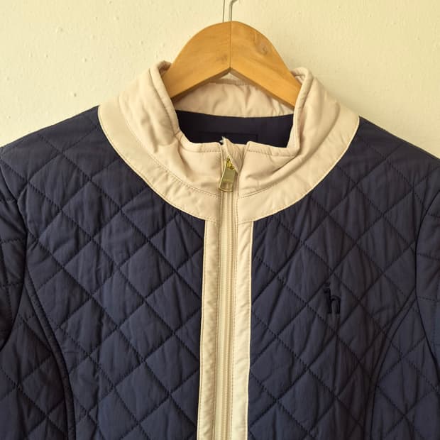 헤지스 키즈(여성가능) 퀄팅하프넥자켓 165사이즈