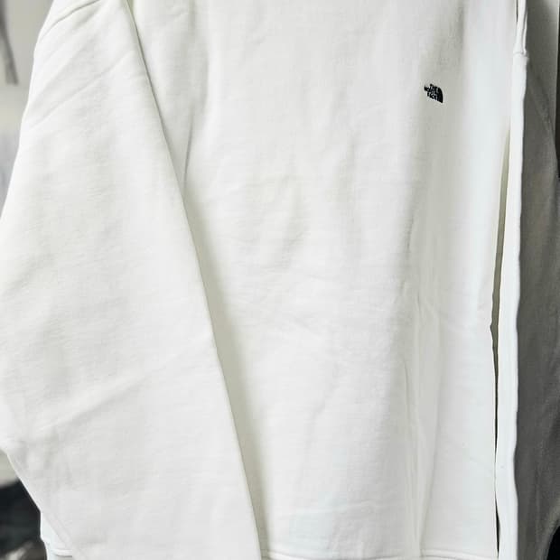 노스페이스 기모 화이트 맨투맨