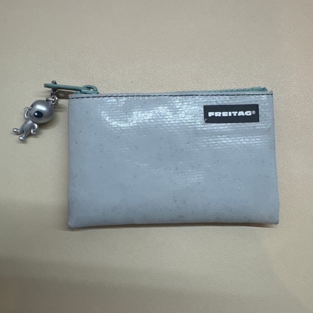 프라이탁 블레어 카드지갑