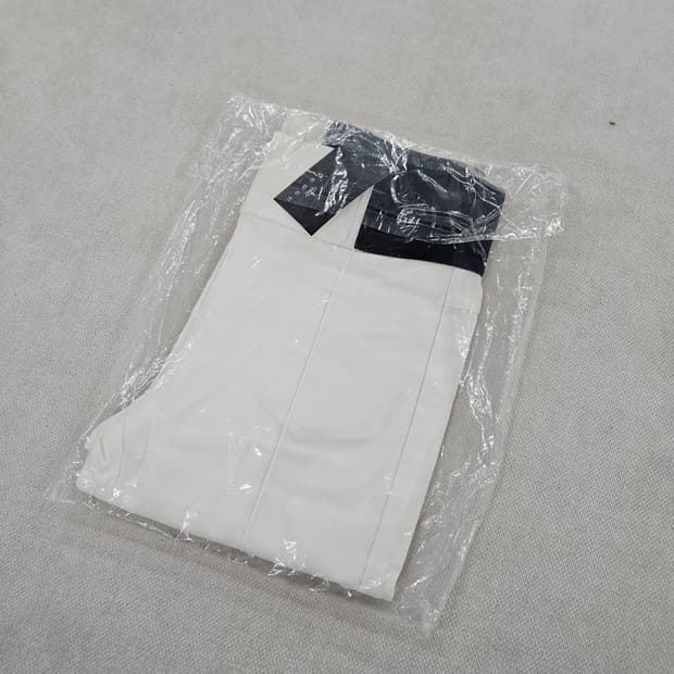 [66] 새상품 예쎄 여성 화이트 스판 밴딩 일자 팬츠 0120Y2