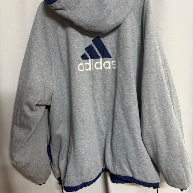 Adidas 00s  Reversible hood jacket
