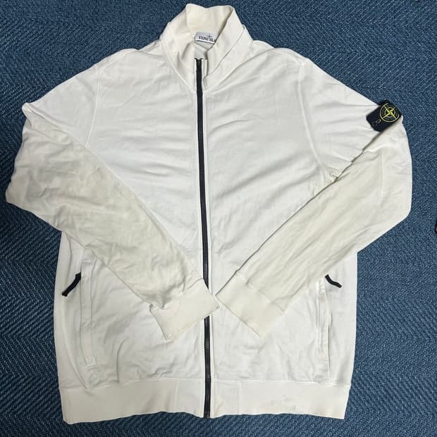 스톤아일랜드 가먼트다잉 집업