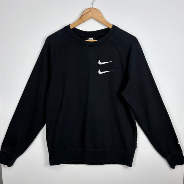 나이키 NSW 더블 스우시 스웨트셔츠 맨투맨