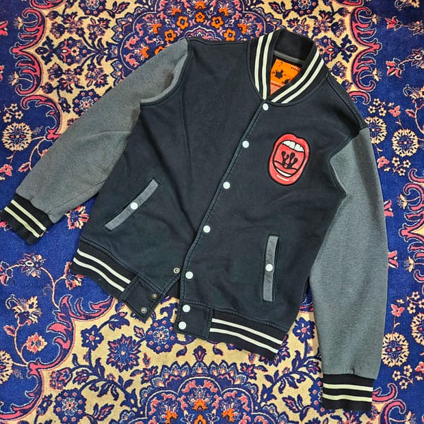 플레이몬스터 시그니쳐 패치 스타디움 바시티 기모 자켓 M size