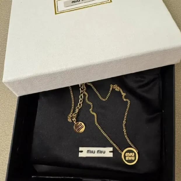 미우미우목걸이