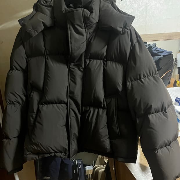 벨리에 크로스라인 패딩 딥브라운