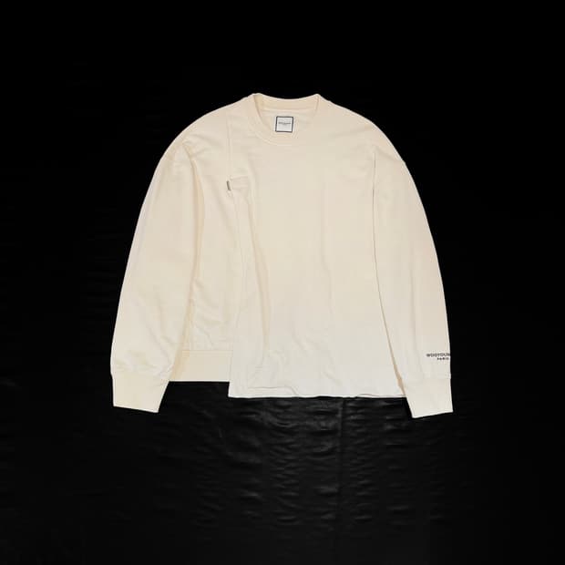 우영미 사선절개 맨투맨 크림