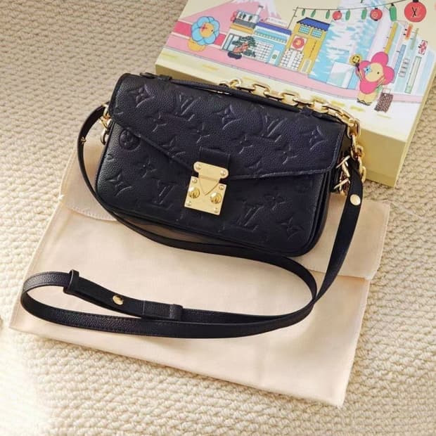 루이비통(Louis Vuitton) 포쉐트 메티스 이스트 웨스트 백