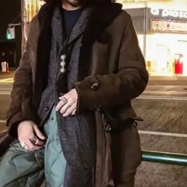 니들스 무스탕 코트 (정가 약28만엔)