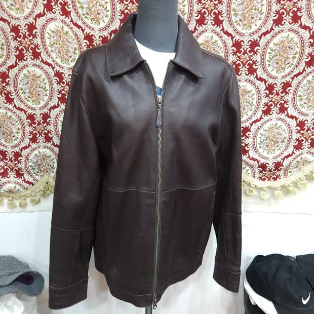 나이키 타이거우즈 양가죽 자켓

