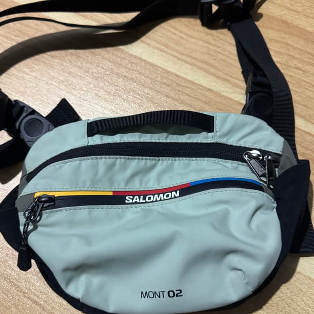 살로몬 몽트 미니 크로스바디백