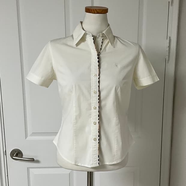 [Burberry] White Short Sleeve Shirt