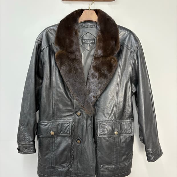 입생로랑 밍크퍼 카라 디테일 가죽자켓 (퍼 탈부착 가능)A3473