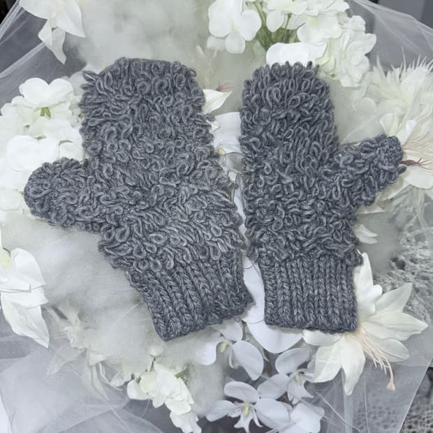 fluffy gloves