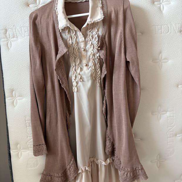 엑시즈팜 레이어드 바선생 프릴가디건