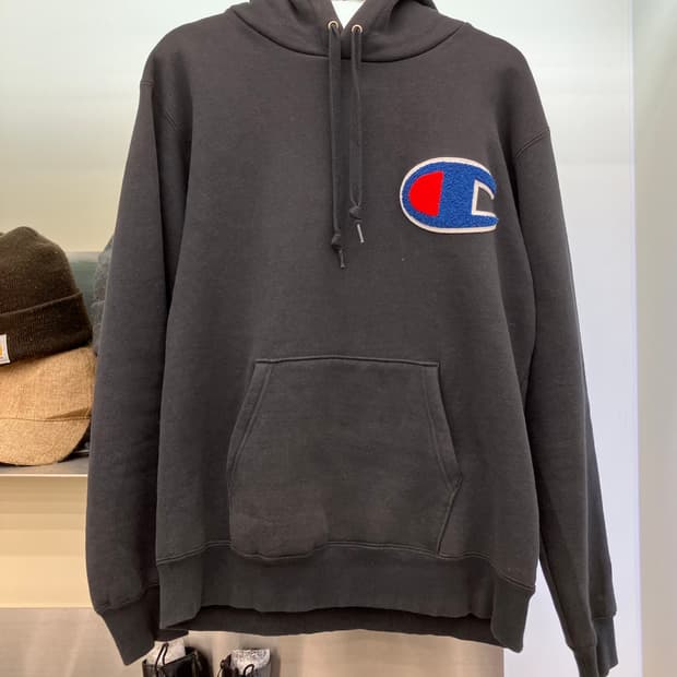 챔피온 빅로고 후드티