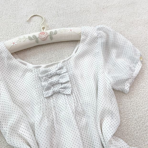 Ferox ♥ 페록스 폴카도트 리본 블라우스