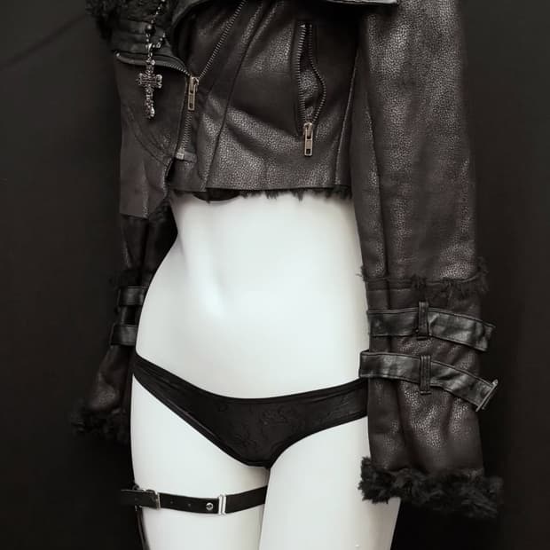 아케호무 크롭 퍼 무스탕 고딕 블랙 비아 데스라이즈 펑크 빈티지 vkei