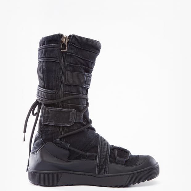 데모바자(DEMOBAZA) 블랙 하이탑