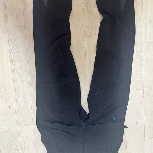 클라터뮤젠 팬츠 블랙