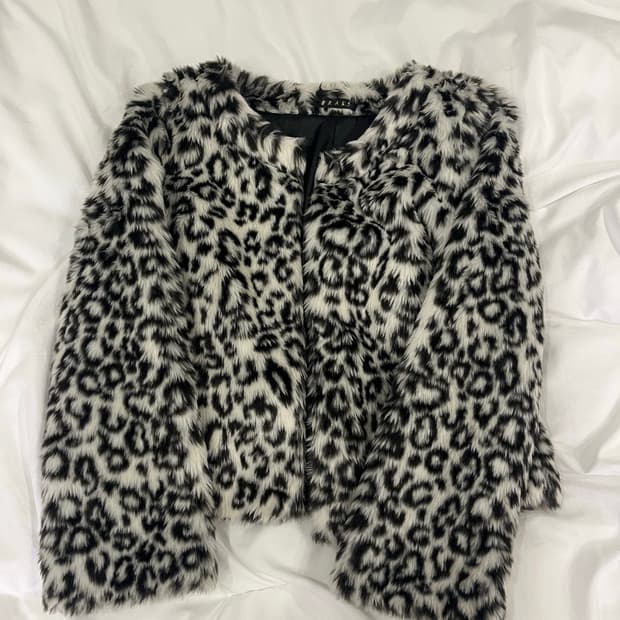 화이트 레오파드(희귀) 퍼자켓 퍼 가디건
