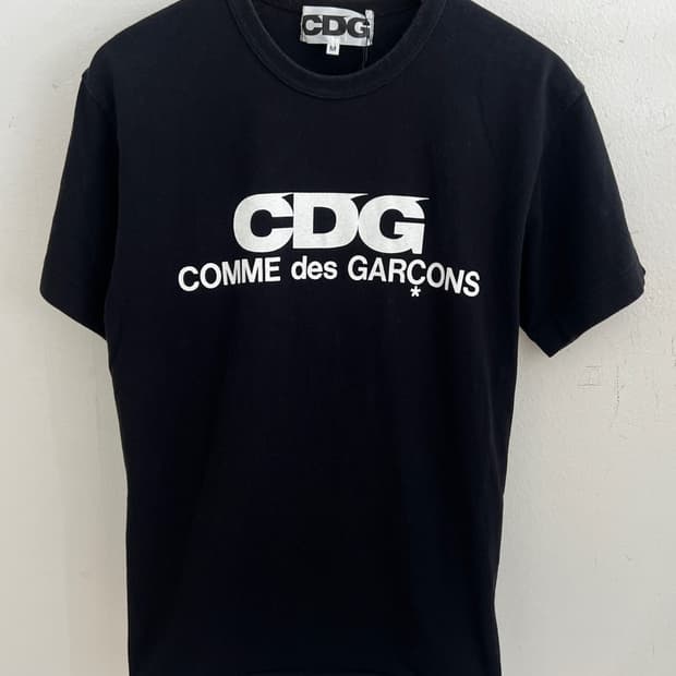 CDG 반팔티셔츠 