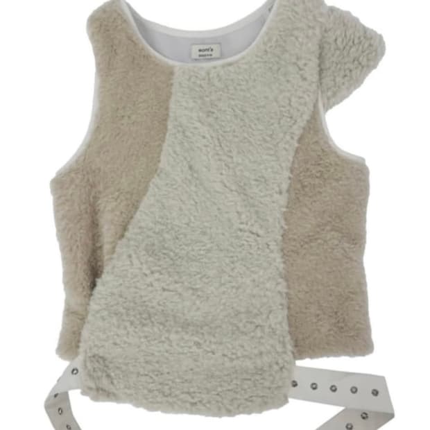 애옹쓰 무스탕 퍼 베스트